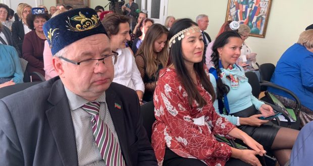 Пленарное заседание III съезда Альянса татар Европы подходит к концу