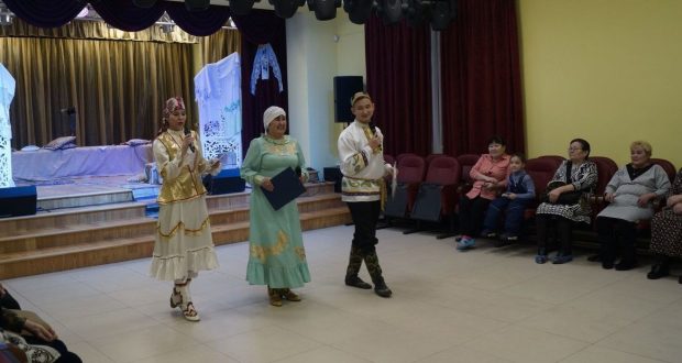В Тобольске вспомнили традиционный обычай татарской молодежи «Аулак өй» или «Деревенские посиделки»