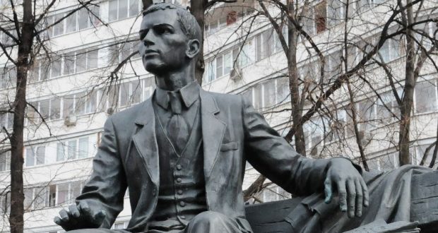 В рамках Международного дня родного языка в Москве возложат цветы к памятнику Тукая