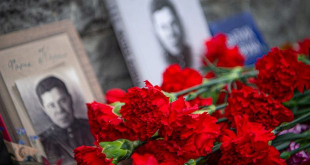 В Казани почтили память выдающегося поэта Фатиха Карима