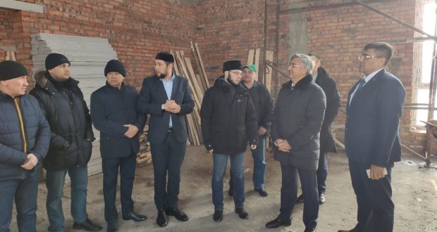 Председатель Национального Совета ознакомился с ходом строительства мечети в Прокопьевске