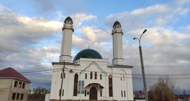 Председатель Нацсовета посетил Соборную мечеть пгт. Энем