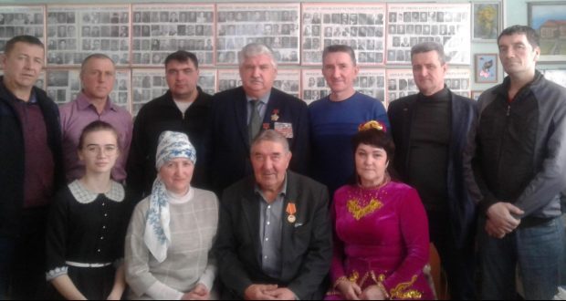 В  музее села Зиреклы Новошешминского района Татарстана краеведы встретились  с ветеранами