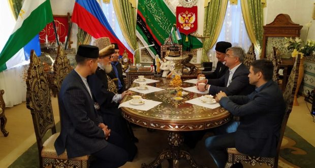 Председатель Нацсовета встретился с Верховным муфтием России Талгатом хазратом Таджуддином
