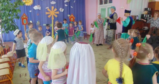 In the Omsk region, children learn national customs