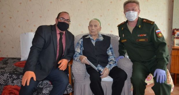 Сугыш ветераны Хәя Садретдинов 95 яшьлек юбилеен билгеләп үтә