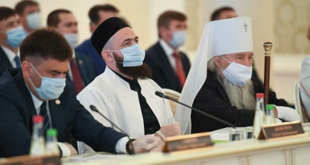 Муфтий Татарстана принял участие в заседании оргкомитета по подготовке празднования 100-летия образования РТ