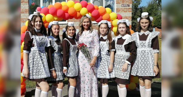 Школьников с.Кобылкино Пензенской области поздравили с Днем знаний на татарском языке