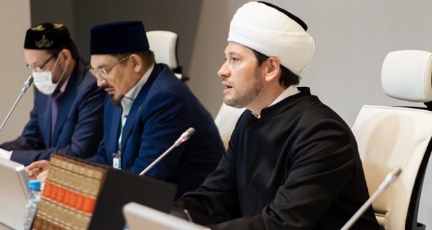 «Приоритетной задачей перед нами стоит строительство мечетей в городах-миллионниках» — Дамир Мухетдинов