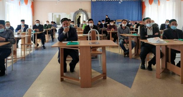 в Тюмени завершились учебные курсы для имамов мечетей и председателей мусульманских религиозных организаций