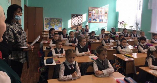 Педагоги казанской гимназии №20 поделились с экспертами опытом преподавания родных языков