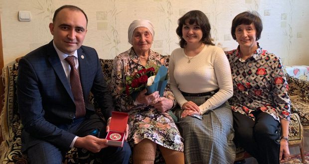 Жительница Москвы Сабира Галимова отметила 100-летний юбилей