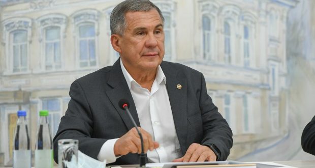 Президент РТ поддержал предложение о создании молельных комнат в торговых центрах Казани