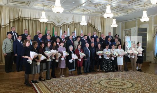 Рустам Минниханов вручил госнаграды России и Татарстана 46 выдающимся жителям