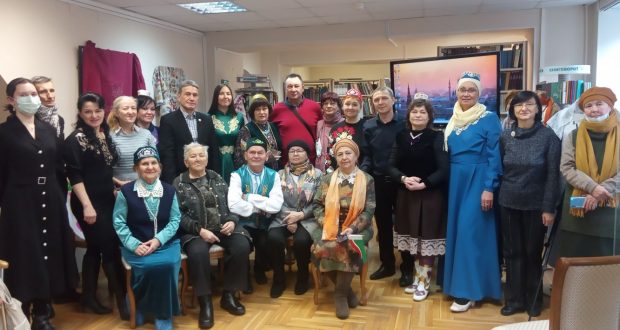 В рамках проекта “Татарская гостиная” состоялось мероприятие “Национальный орнамент и узор как проявление культуры”.