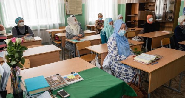 Мәчет каршындагы курсларда Ислам нигезләре буенча белем алучы татарстанлылар саны 15 меңгә якынлашты