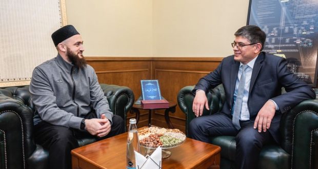 Mufti of Tatarstan meets with  Consul General of Uzbekistan in Kazan