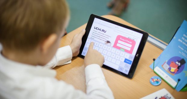 На онлайн-платформах для школьников появятся три предмета на татарском языке