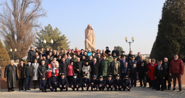 77 годовщину снятия блокады Ленинграда отметили в Ташкенте