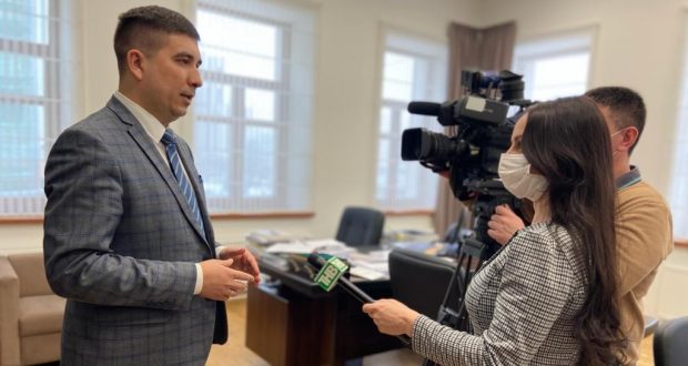 Руководитель Исполкома Всемирного конгресса татар Данис Шакиров дал интервью для передачи “Адымнар”