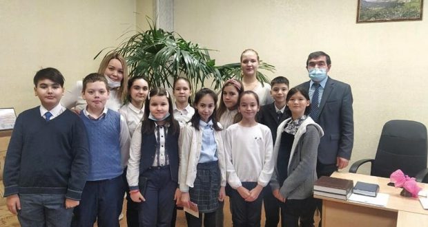 Уфаның 84нче татар гимназиясендә “Яшь блогерлар клубы” (Клуб юного блогера) эшли башлады