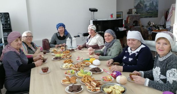Дзержинск шәһәрендә татар хатын-кызлары  “Уңган куллар” утырышында тәҗрибә уртаклашкан