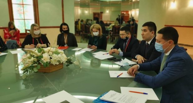 Данис Шакиров принял участие в совещании по подготовке к проведению в 2021 году ХХI Федерального Сабантуя