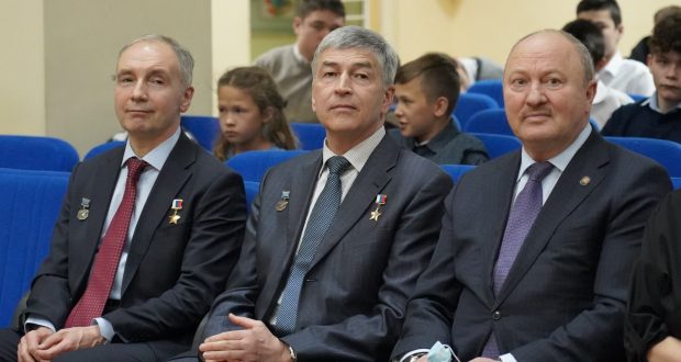 Представители Клуба офицеров при Полпредстве Татарстана посетили школу имени Мусы Джалиля