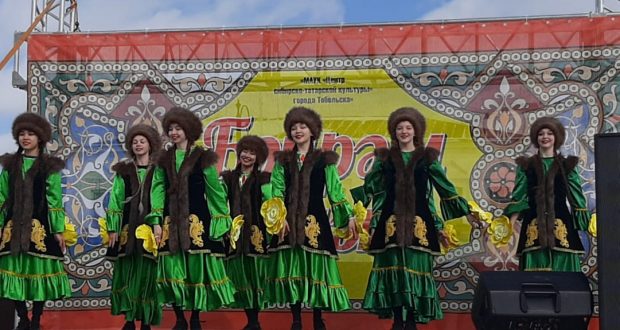 Тубыл шәһәренең яңартылган базар мәйданында Нәүрүз бәйрәме узды