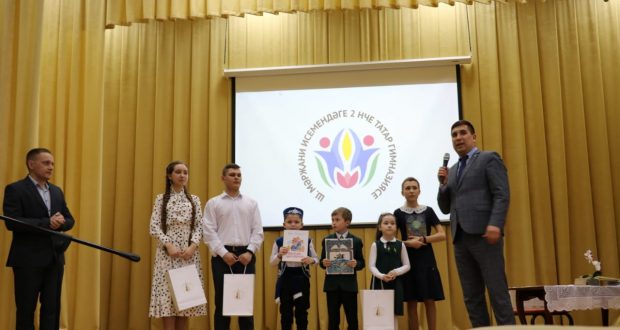 Данис Шакиров поздравил победителей конкурса чтецов, посвященного 135-летию со дня рождения Г.Тукая