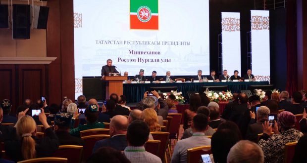 Рустам Минниханов: Сегодня никто уже не стыдится называть себя татарином
