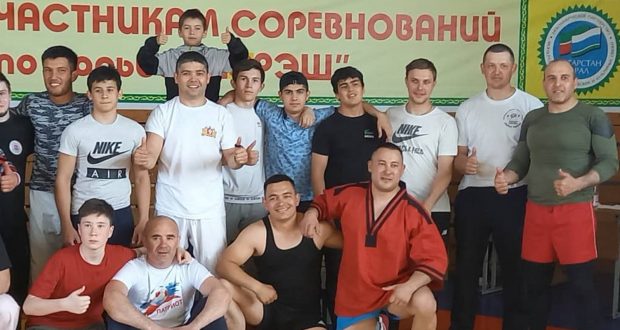 В Свердловской области прошел ежегодный турнир по борьбе «Корэш», посвященный памяти Героя Советского Союза Назипа Хазипова