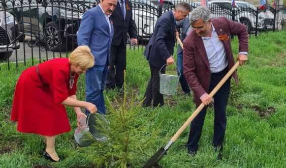 Chairman of the National Council took part in planting trees on the territory of the Fatih Karim Museum