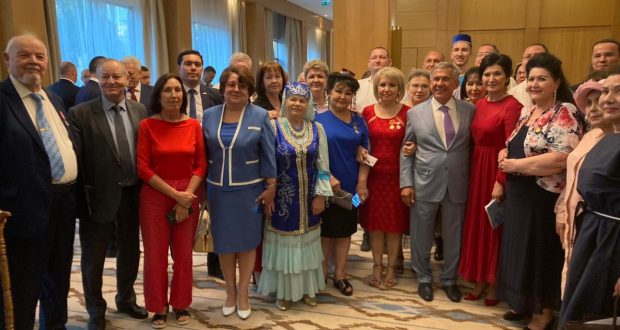 Рустам Минниханов встретился с представителями татарских общественных объединений Республики Узбекистан