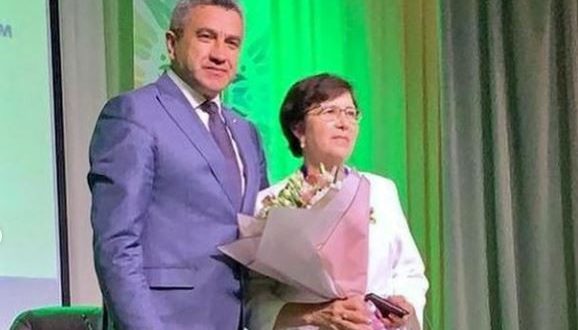 Московский учитель татарского языка  Ляля  Саитова награждена нагрудным знаком «За заслуги в образовании»