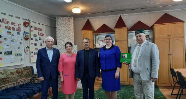 Представители Всемирного конгресса татар посетили город Тару Омской области