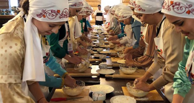 Участницы проекта “Татар кызы ” совершенствуют кулинарное мастерство