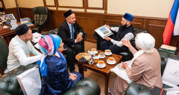 The Mufti received the Chairman of the Muslim Society of the Chunsky District of the Irkutsk Region at the Spiritual Administration of Muslims of the Republic of Tatarstan