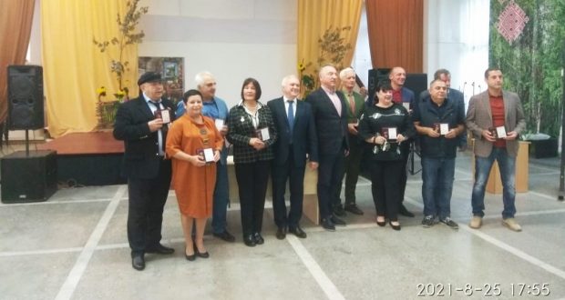 «Калининград өлкәсенең 75 еллыгына» юбилей медале белән татар җәмәгатьчелегенең актив әгъзалары бүләкләнде