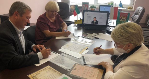 Члены Правления Татарского общества «Сююмбике» Республики Польша написали “Татарча диктант” в онлайн формате