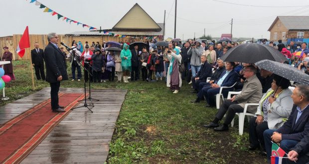 Василь Шайхразиев и Александр Бурков приняли участие в праздновании 360-летия деревни Каракуль Омской области