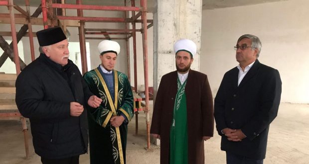 Василь Шайхразиев ознакомился со строительными работами в Соборной мечети города Пермь