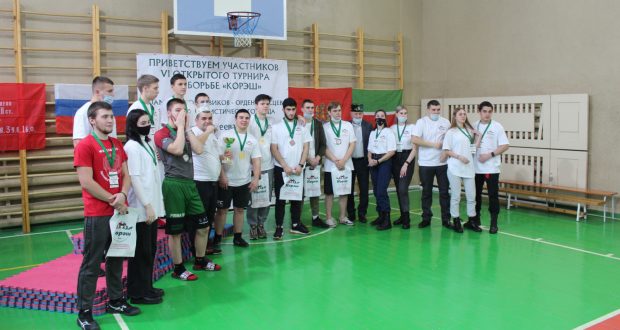 В Ужурском районе Красноярского края состоялся межнациональный турнир по борьбе на поясах корэш в память фронтовиков
