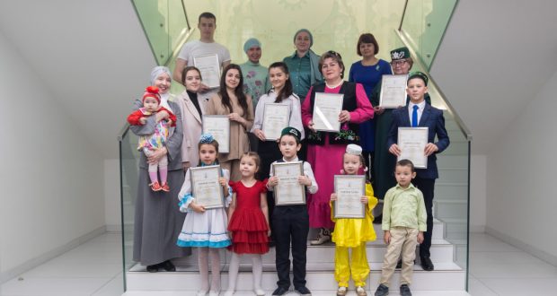 ФОТОРЕПОРТАЖ: “Мин-татар, чөнки…” конкурсы җиңүчеләрен бүләкләү тантанасы