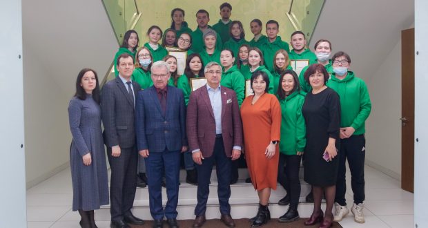 ФОТОРЕПОРТАЖ: Милли Шура рәисе милләттәш татар студентлар белән очрашты