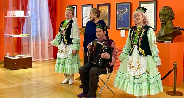 В Оранжерее Тверского императорского дворца состоялся литературно-музыкальный вечер, посвящённый Дню татарской культуры