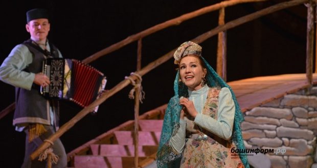 В Уфе татарский театр «Нур» показал премьеру спектакля «Галиябану»