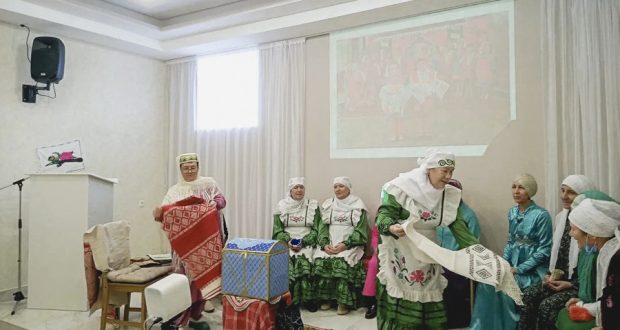 В Елабужской мечети “Аджмаль” прошел семинар “Религия и традиции татарского народа”