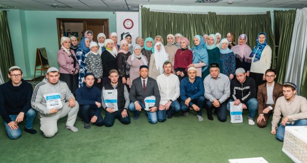The 8th season of “One Day School” is closed: 60 people have been taught the basics of Islam