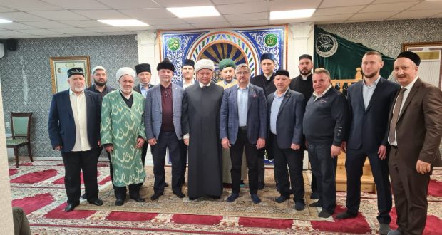 Председатель Национального Совета в Москве встретился с татарской общественностью